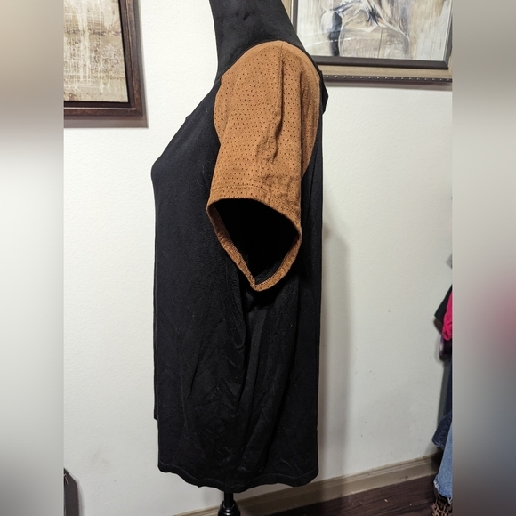 LAUREN RALPH LAUREN FAUX LEATHER SLEEVE BLACK TOP - Picture 5 of 6